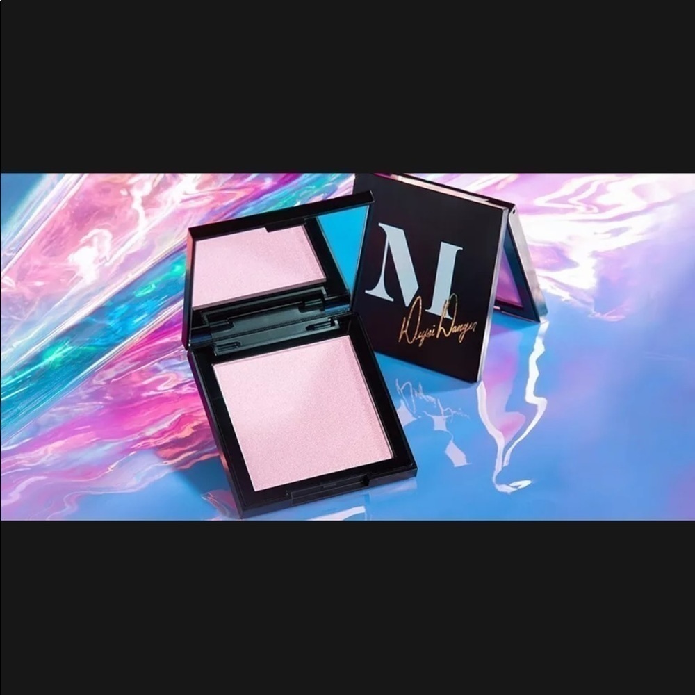 Limited Edition Morphe X Deysi Danger Highlighter
